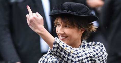 marie s'incruste